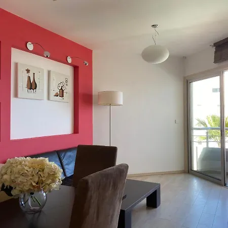 On The Beach Apartment *